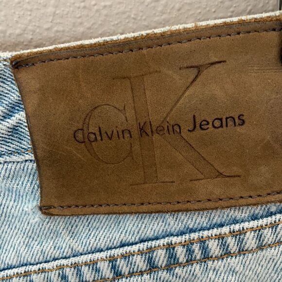 Calvin Klein Denim Shorts Size 8 - Picture 4 of 4